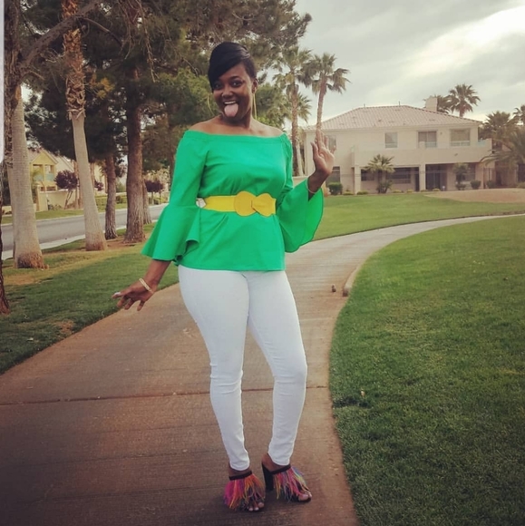 Meet your Posher, Libra - Picture 3 of 7